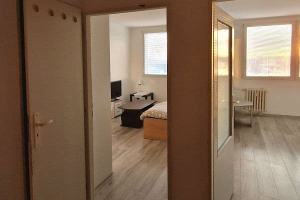 1 bedroom with open-plan kitchen flat for sale, 40 m², Makovského, Praha 1 bedroom with open-plan kitchen flat for sale, 40 m², Makovského, Praha