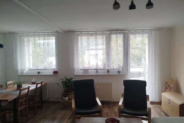 3 bedroom with open-plan kitchen flat for sale, 88 m², Za Parkem, Dobřichovice 3 bedroom with open-plan kitchen flat for sale, 88 m², Za Parkem, Dobřichovice