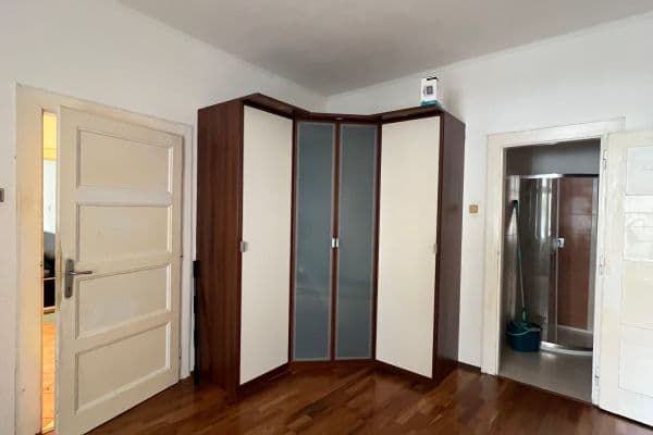 2 bedroom flat to rent, 37 m², Jaurisova, Praha 2 bedroom flat to rent, 37 m², Jaurisova, Praha