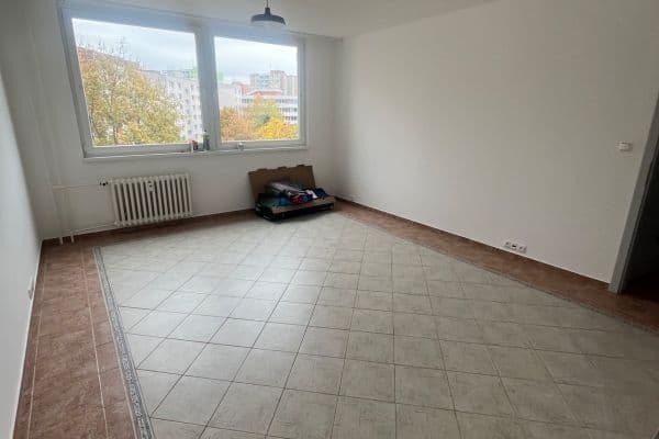 4 bedroom flat to rent, 85 m², Krškova, Praha 4 bedroom flat to rent, 85 m², Krškova, Praha