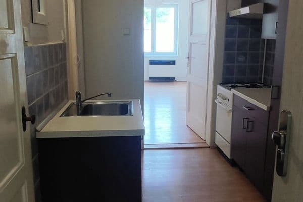 1 bedroom with open-plan kitchen flat to rent, 50 m², Na Neklance, Hlavní město Praha 1 bedroom with open-plan kitchen flat to rent, 50 m², Na Neklance, Hlavní město Praha