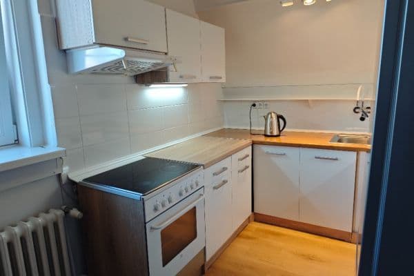 Studio flat to rent, 28 m², V středu, Studio flat to rent, 28 m², V středu,