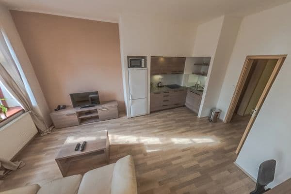 1 bedroom with open-plan kitchen flat to rent, 56 m², Špitálská, Hradec Králové 1 bedroom with open-plan kitchen flat to rent, 56 m², Špitálská, Hradec Králové
