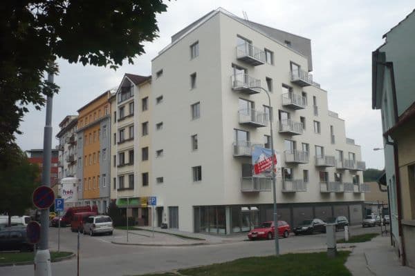 Studio flat to rent, 40 m², Rostislavovo náměstí, Brno, Jihomoravský Region Studio flat to rent, 40 m², Rostislavovo náměstí, Brno, Jihomoravský Region