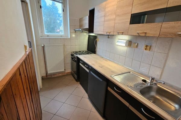 2 bedroom with open-plan kitchen flat to rent, 71 m², Politických vězňů, Plzeň 2 bedroom with open-plan kitchen flat to rent, 71 m², Politických vězňů, Plzeň