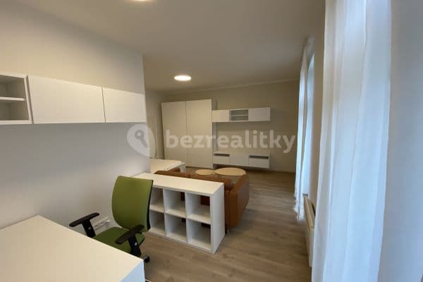 1 bedroom flat to rent, 36 m², Křižíkova, 1 bedroom flat to rent, 36 m², Křižíkova,