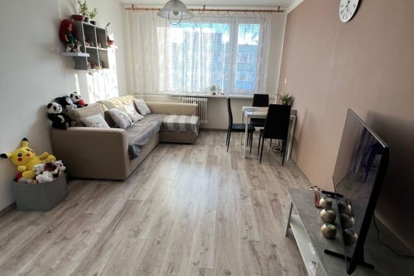 1 bedroom with open-plan kitchen flat to rent, 40 m², Děčínská, Kladno 1 bedroom with open-plan kitchen flat to rent, 40 m², Děčínská, Kladno