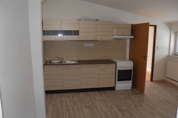 2 bedroom with open-plan kitchen flat to rent, 68 m², Vančurova, Karlovy Vary 2 bedroom with open-plan kitchen flat to rent, 68 m², Vančurova, Karlovy Vary