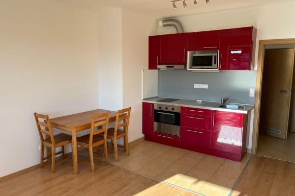 Studio flat to rent, 33 m², Švihovská, Praha Studio flat to rent, 33 m², Švihovská, Praha