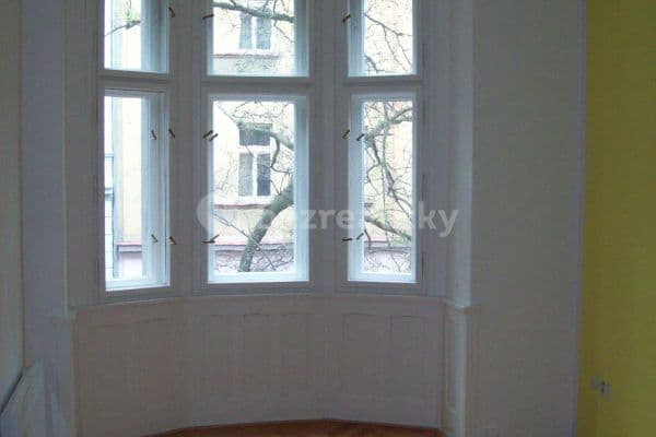 2 bedroom flat to rent, 77 m², Lužická, Hlavní město Praha