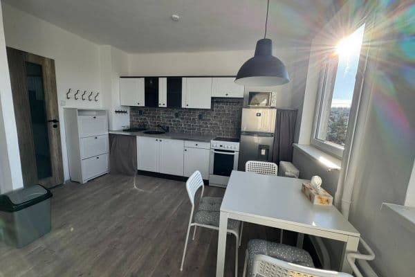 Studio flat to rent, 31 m², Šestajovická, Studio flat to rent, 31 m², Šestajovická,