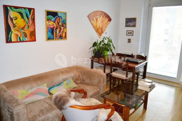 1 bedroom with open-plan kitchen flat to rent, 54 m², Lublaňská, 1 bedroom with open-plan kitchen flat to rent, 54 m², Lublaňská,