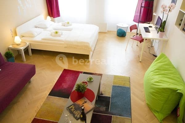 1 bedroom with open-plan kitchen flat to rent, 50 m², Lidická, Praha 1 bedroom with open-plan kitchen flat to rent, 50 m², Lidická, Praha