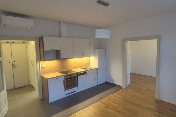 1 bedroom with open-plan kitchen flat to rent, 45 m², Rumunská, 1 bedroom with open-plan kitchen flat to rent, 45 m², Rumunská,