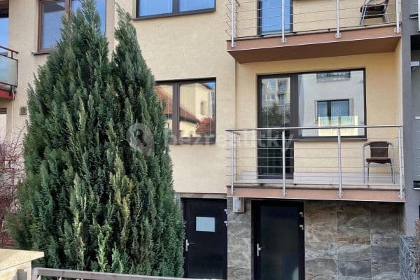 1 bedroom flat to rent, 30 m², Slezákova, Brno 1 bedroom flat to rent, 30 m², Slezákova, Brno