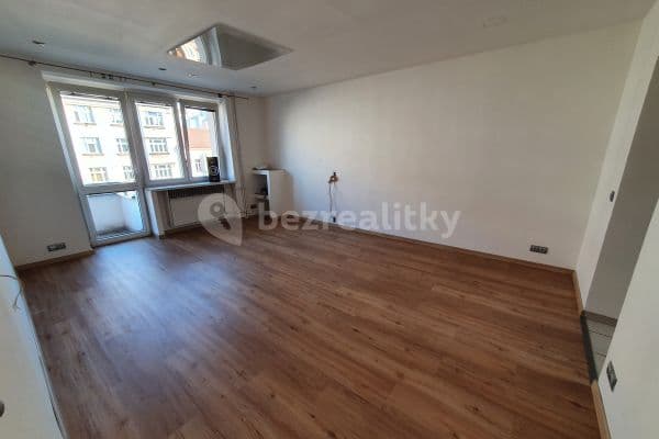 3 bedroom flat to rent, 72 m², Čihákova, 