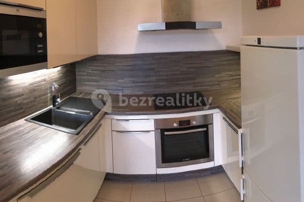 2 bedroom with open-plan kitchen flat to rent, 76 m², Jana Přibíka, Praha 2 bedroom with open-plan kitchen flat to rent, 76 m², Jana Přibíka, Praha
