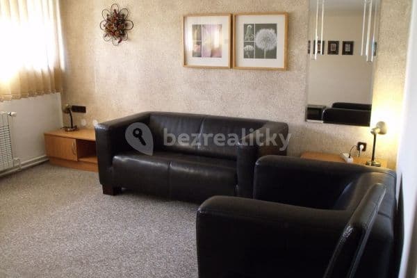 2 bedroom with open-plan kitchen flat to rent, 85 m², Tyršova, 