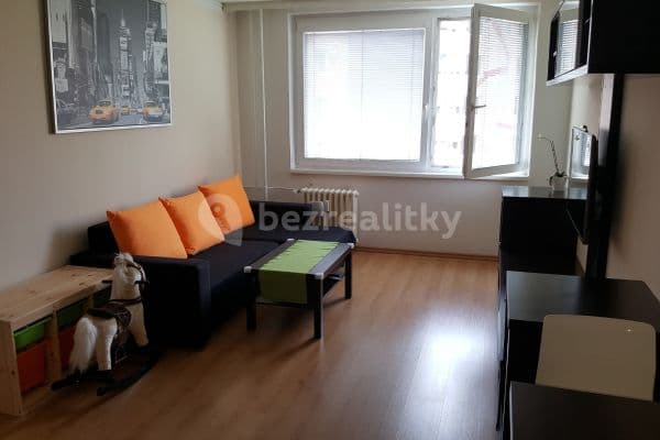 2 bedroom with open-plan kitchen flat to rent, 67 m², Hrabákova, 