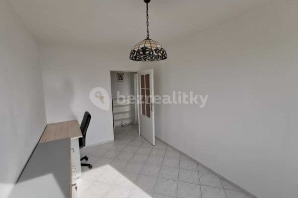 1 bedroom with open-plan kitchen flat to rent, 44 m², Neustupného, Praha 1 bedroom with open-plan kitchen flat to rent, 44 m², Neustupného, Praha