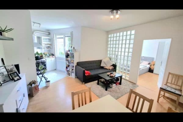 1 bedroom with open-plan kitchen flat to rent, 42 m², K Václavce, Praha 1 bedroom with open-plan kitchen flat to rent, 42 m², K Václavce, Praha