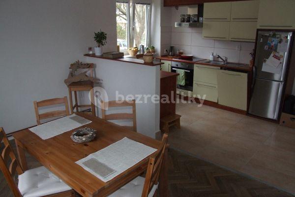 2 bedroom with open-plan kitchen flat to rent, 75 m², 9. května, Rajhrad, Jihomoravský Region