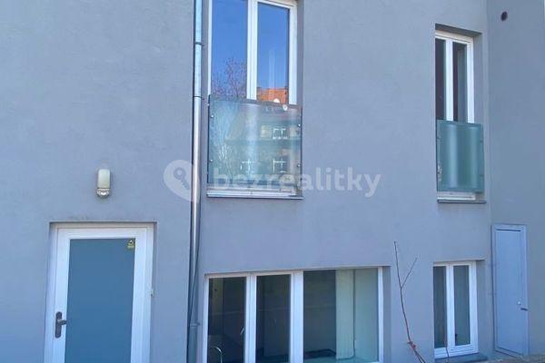 non-residential property to rent, 97 m², Na Kuthence, Praha