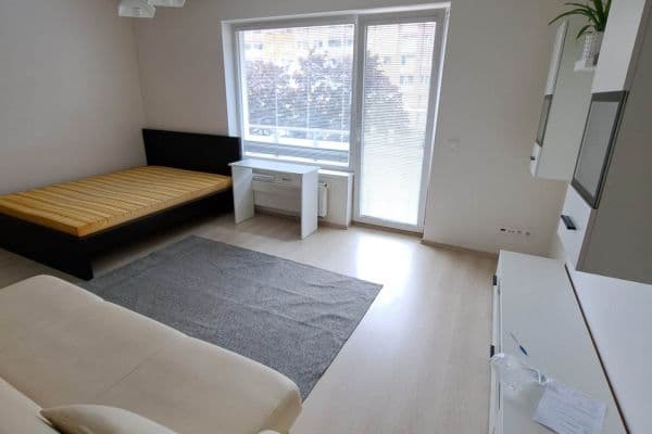 Small studio flat to rent, 32 m², Hornoměcholupská, Small studio flat to rent, 32 m², Hornoměcholupská,