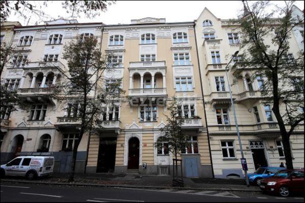 1 bedroom with open-plan kitchen flat to rent, 46 m², Ruská, Praha 10