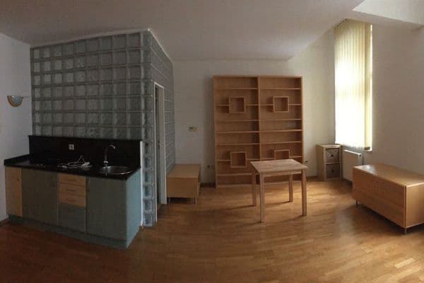 Studio flat to rent, 35 m², Bělehradská, Prague, Prague Studio flat to rent, 35 m², Bělehradská, Prague, Prague
