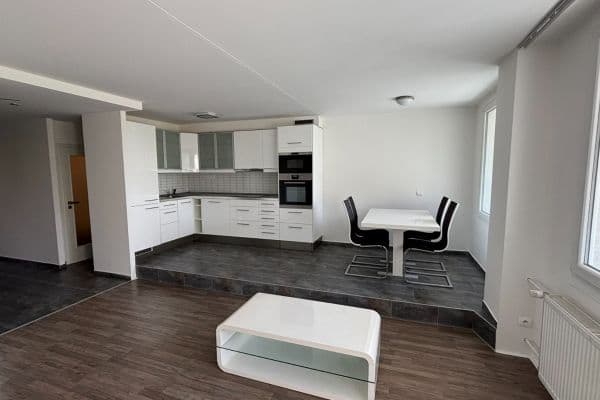 2 bedroom with open-plan kitchen flat to rent, 72 m², Kálikova, Praha 2 bedroom with open-plan kitchen flat to rent, 72 m², Kálikova, Praha