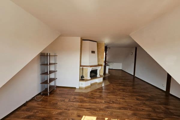 2 bedroom with open-plan kitchen flat to rent, 95 m², Rudolfovská tř., 2 bedroom with open-plan kitchen flat to rent, 95 m², Rudolfovská tř.,