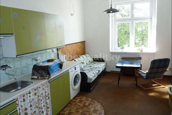 2 bedroom with open-plan kitchen flat to rent, 65 m², U Harfy, Praha 9