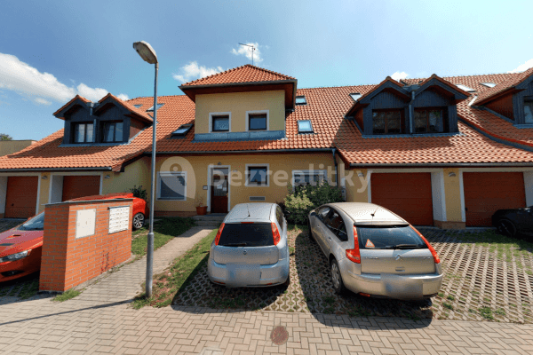 Studio flat to rent, 39 m², Do Polí, Jesenice Studio flat to rent, 39 m², Do Polí, Jesenice