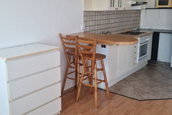 Studio flat to rent, 32 m², Bednářova, Brno Studio flat to rent, 32 m², Bednářova, Brno