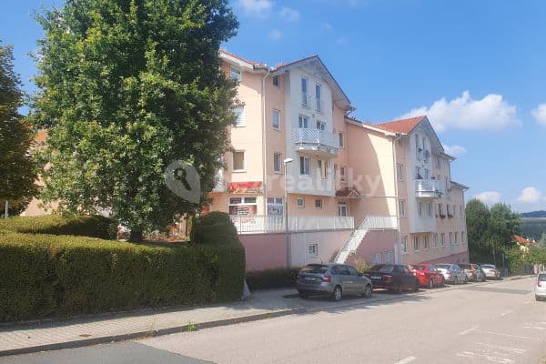Studio flat to rent, 39 m², Spořická, Praha Studio flat to rent, 39 m², Spořická, Praha