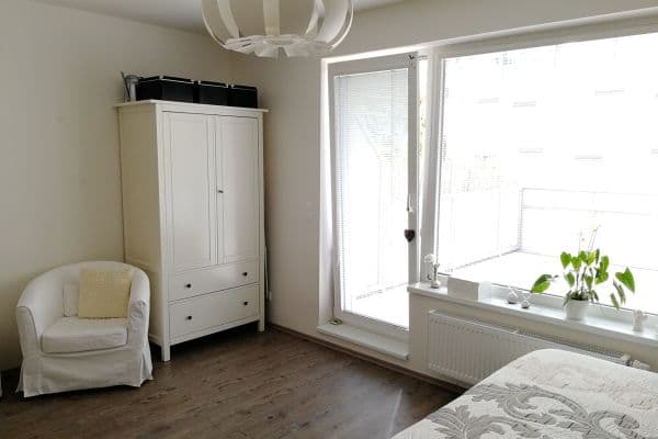 Studio flat to rent, 34 m², Na Křečku, Praha 15 Studio flat to rent, 34 m², Na Křečku, Praha 15