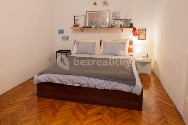 1 bedroom with open-plan kitchen flat to rent, 48 m², Jičínská, Praha 3