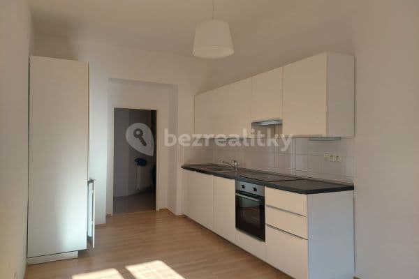 3 bedroom flat to rent, 110 m², Valerije Pavloviče Čkalova, Praha 3 bedroom flat to rent, 110 m², Valerije Pavloviče Čkalova, Praha