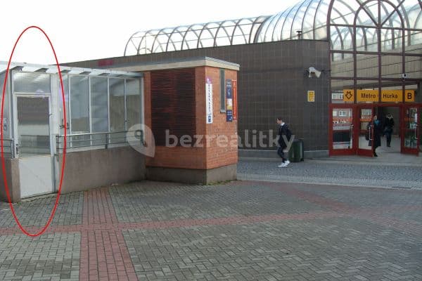 garage to rent, 12 m², Petržílkova, Praha 13 garage to rent, 12 m², Petržílkova, Praha 13