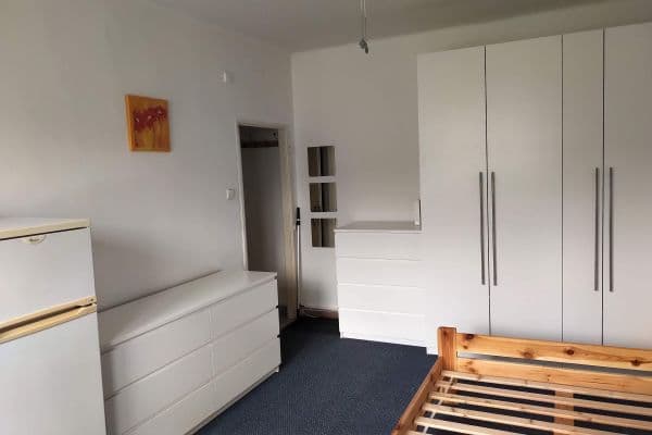 Small studio flat to rent, 20 m², Generála Píky, Praha Small studio flat to rent, 20 m², Generála Píky, Praha