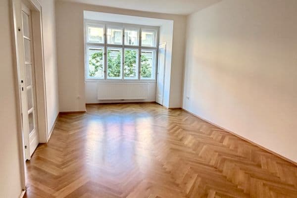 2 bedroom with open-plan kitchen flat to rent, 85 m², Uralská, Praha 2 bedroom with open-plan kitchen flat to rent, 85 m², Uralská, Praha