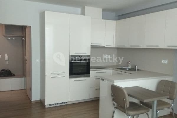 Studio flat to rent, 37 m², Litovelská, Olomouc