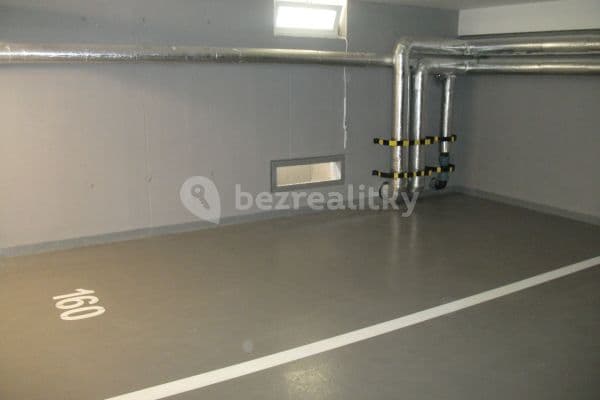 garage to rent, 18 m², Jurkovičova, Praha garage to rent, 18 m², Jurkovičova, Praha