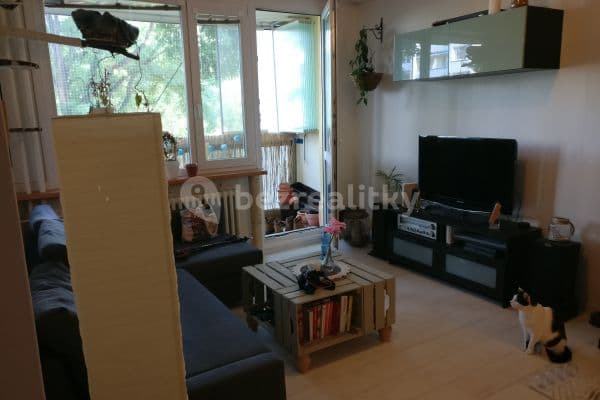 2 bedroom with open-plan kitchen flat to rent, 56 m², Borošova, Praha 11 2 bedroom with open-plan kitchen flat to rent, 56 m², Borošova, Praha 11