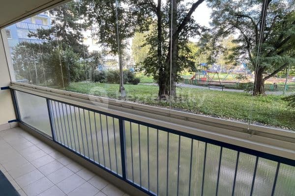 2 bedroom with open-plan kitchen flat to rent, 56 m², Borošova, Praha 11 2 bedroom with open-plan kitchen flat to rent, 56 m², Borošova, Praha 11