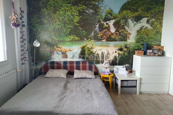 Small studio flat to rent, 35 m², Dobevská, Praha Small studio flat to rent, 35 m², Dobevská, Praha