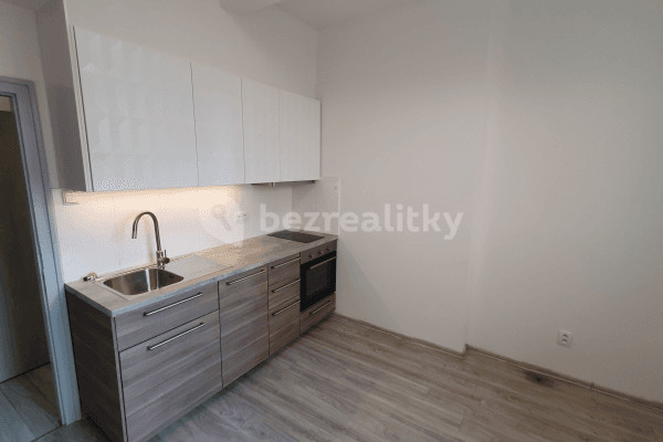 1 bedroom flat to rent, 40 m², Smetanovo nábřeží, Hradec Králové 1 bedroom flat to rent, 40 m², Smetanovo nábřeží, Hradec Králové