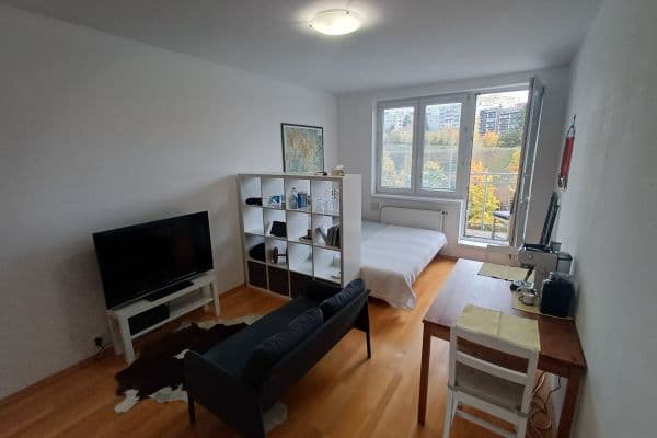 Studio flat to rent, 30 m², Merhoutova, Praha-Kunratice Studio flat to rent, 30 m², Merhoutova, Praha-Kunratice