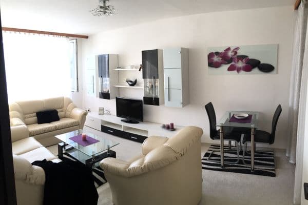 1 bedroom with open-plan kitchen flat to rent, 46 m², Ke Kamínce, Praha 1 bedroom with open-plan kitchen flat to rent, 46 m², Ke Kamínce, Praha